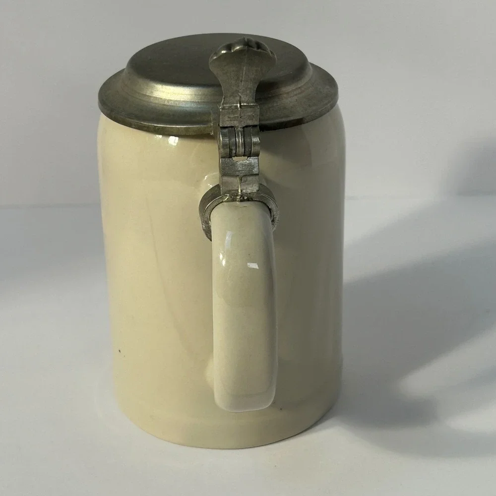 Lowenbrau‎ Munchen Beer Stein Ceramic Pewter Lid Germany